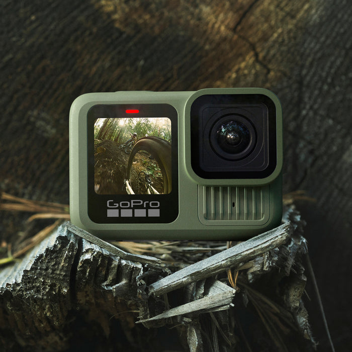 HERO13 Black en Verde Bosque